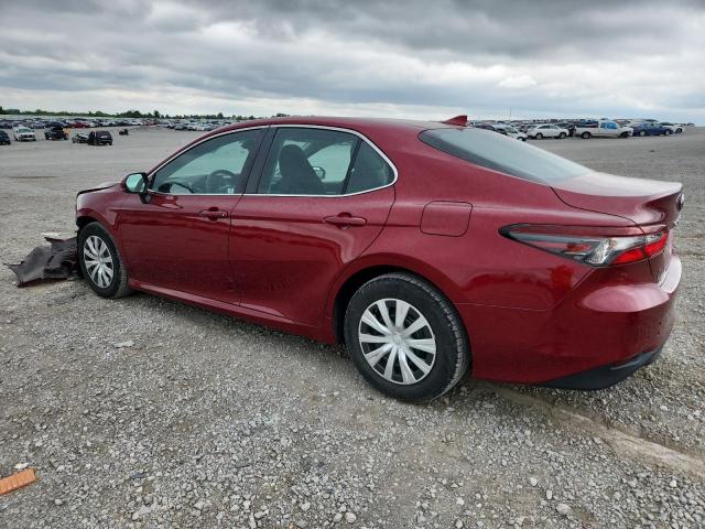 4T1C31AK7NU036340 - 2022 TOYOTA CAMRY LE RED photo 2