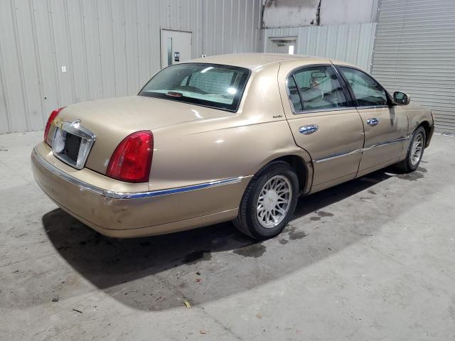 1LNFM81W9WY645090 - 1998 LINCOLN TOWN CAR EXECUTIVE GOLD photo 3