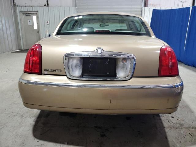 1LNFM81W9WY645090 - 1998 LINCOLN TOWN CAR EXECUTIVE GOLD photo 6