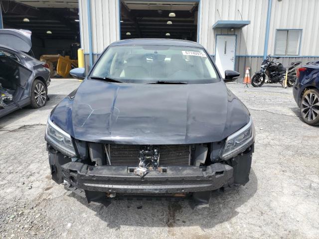 1VWDT7A31HC078269 - 2017 VOLKSWAGEN PASSAT R-LINE Schwarz Foto 5