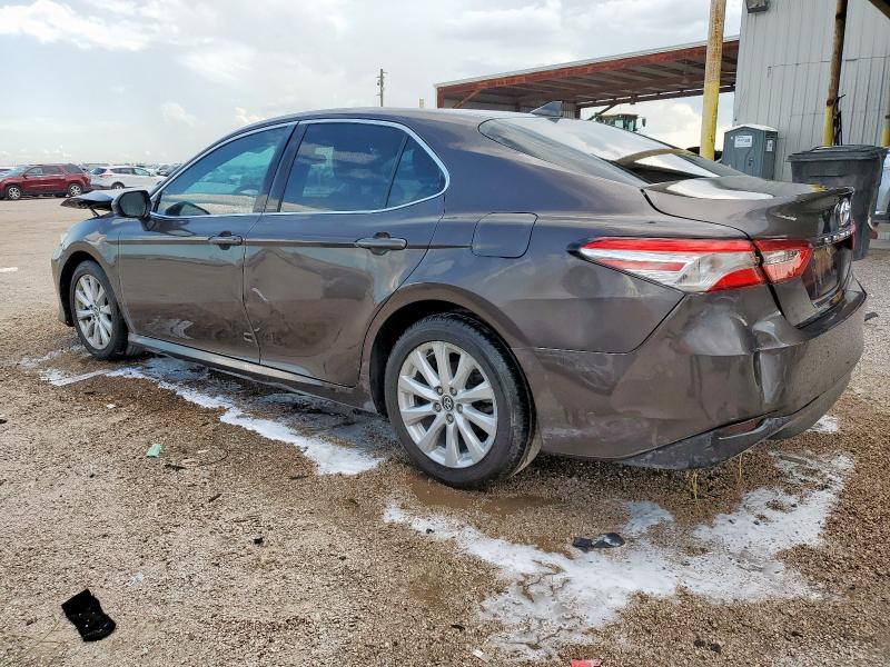 4T1C11AK8LU866120 - 2020 TOYOTA CAMRY LE GRAY photo 2