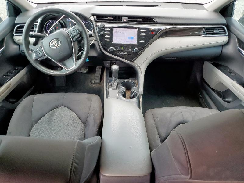 4T1C11AK8LU866120 - 2020 TOYOTA CAMRY LE GRAY photo 8