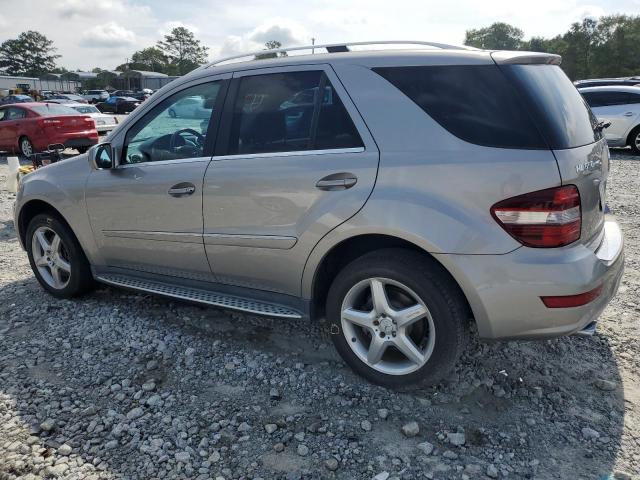 4JGBB72E19A510073 - 2009 MERCEDES-BENZ ML 550 SILVER photo 2