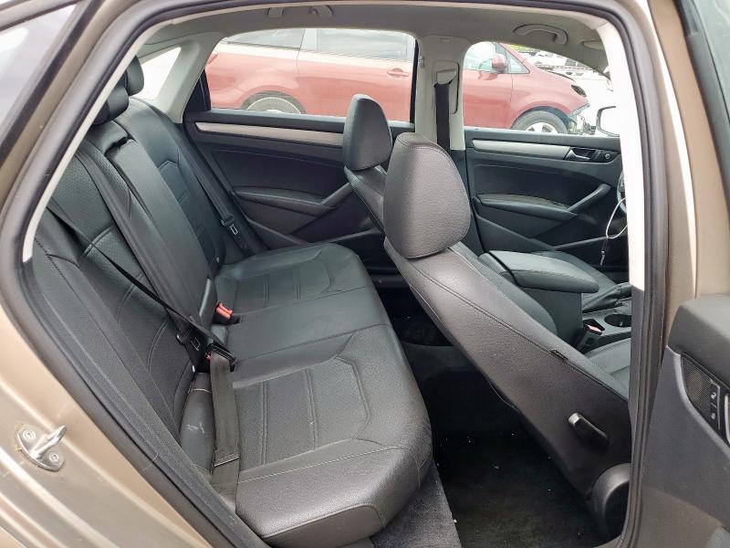 1VWAT7A35FC057232 - 2015 VOLKSWAGEN PASSAT S TAN photo 10