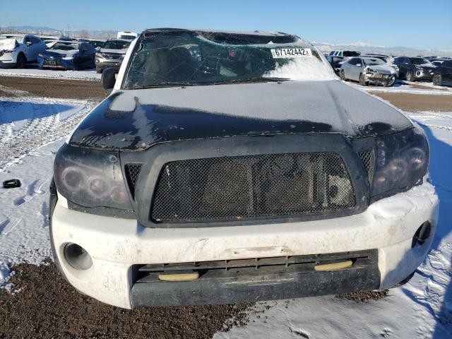 3TMMU4FN2BM029760 - 2011 TOYOTA TACOMA DOUBLE CAB LONG BED WHITE photo 5