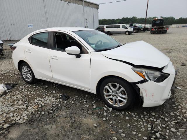 3MYDLBYV6JY308867 - 2018 TOYOTA YARIS IA 白色 照片 4