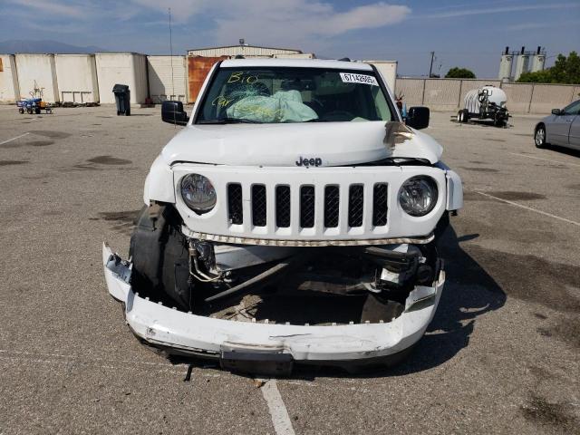 1C4NJRBB5HD141978 - 2017 JEEP PATRIOT SPORT WHITE photo 5