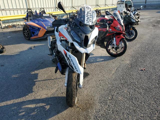 WB10P1306S6L52977 - 2025 BMW S 1000 XR WHITE photo 2