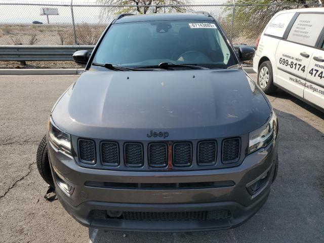 3C4NJDBB2JT394422 - 2018 JEEP COMPASS LATITUDE Graphite photo 5