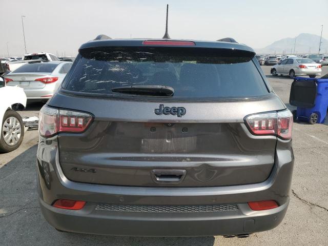 3C4NJDBB2JT394422 - 2018 JEEP COMPASS LATITUDE Graphite photo 6