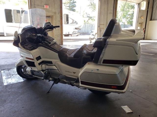 1HFSC2235LA202243 - 1990 HONDA GL1500 SE WHITE photo 3