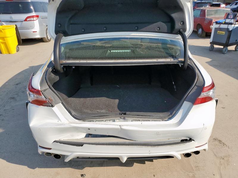 4T1B61HK0JU039731 - 2018 TOYOTA CAMRY XSE თეთრი ფოტო 6