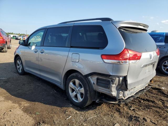 5TDKK3DC1ES414949 - 2014 TOYOTA SIENNA LE SILVER photo 2