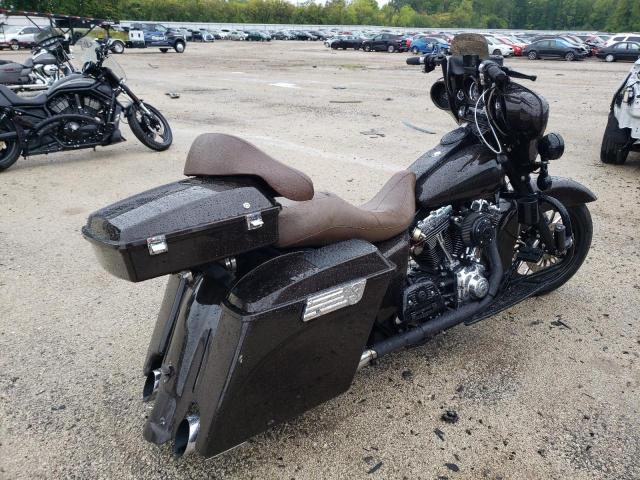 1HD1FCW195Y658041 - 2005 HARLEY-DAVIDSON FLHTCUI 黑色 照片 4