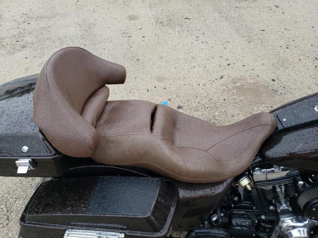 1HD1FCW195Y658041 - 2005 HARLEY-DAVIDSON FLHTCUI 黑色 照片 6