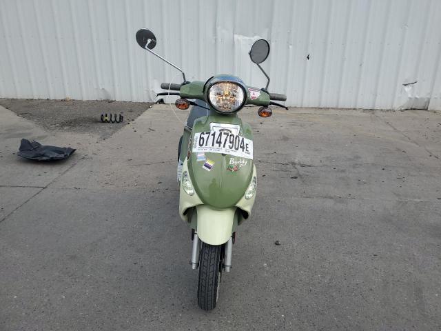 RFVPAP5A0D1112017 - 2013 GENUINE SCOOTER CO. BUDDY 50 GREEN photo 2