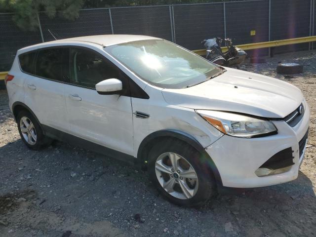 1FMCU9GX5EUE28439 - 2014 FORD ESCAPE SE WHITE photo 4