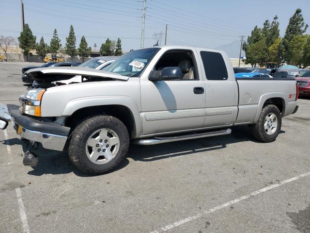 2004 CHEVROLET SILVERADO K1500, 
