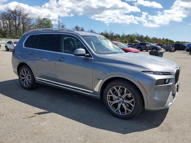 5UX23EM02R9S18763 - 2024 BMW X7 XDRIVE40I GRAY photo 4