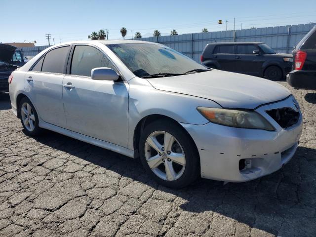 4T1BF3EK7BU636263 - 2011 TOYT CAMRY BASE SILVER photo 4