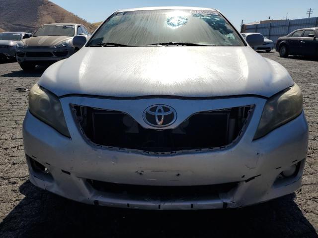 4T1BF3EK7BU636263 - 2011 TOYT CAMRY BASE SILVER photo 5