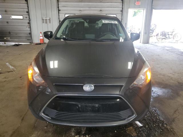 3MYDLBZV8GY133951 - 2016 TOYOTA SCION IA GRAY photo 5