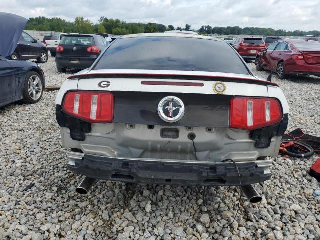 1ZVBP8AM0B5164081 - 2011 FORD MUSTANG WHITE photo 6