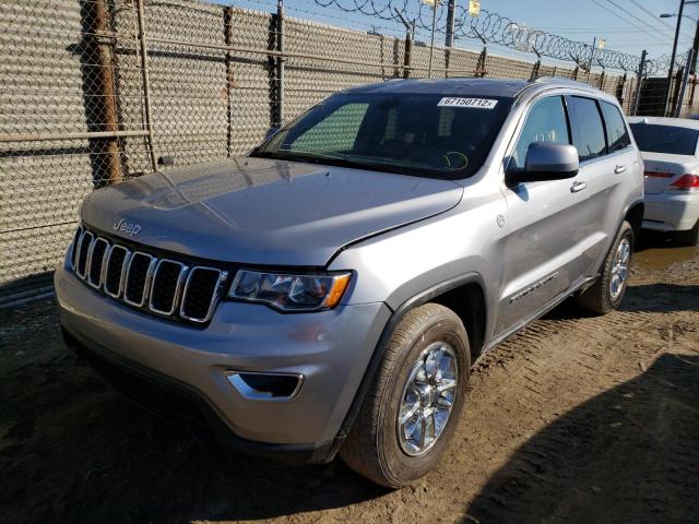 1C4RJFAG1LC305352 - 2020 JEEP GRAND CHER LAREDO GRAY photo 2