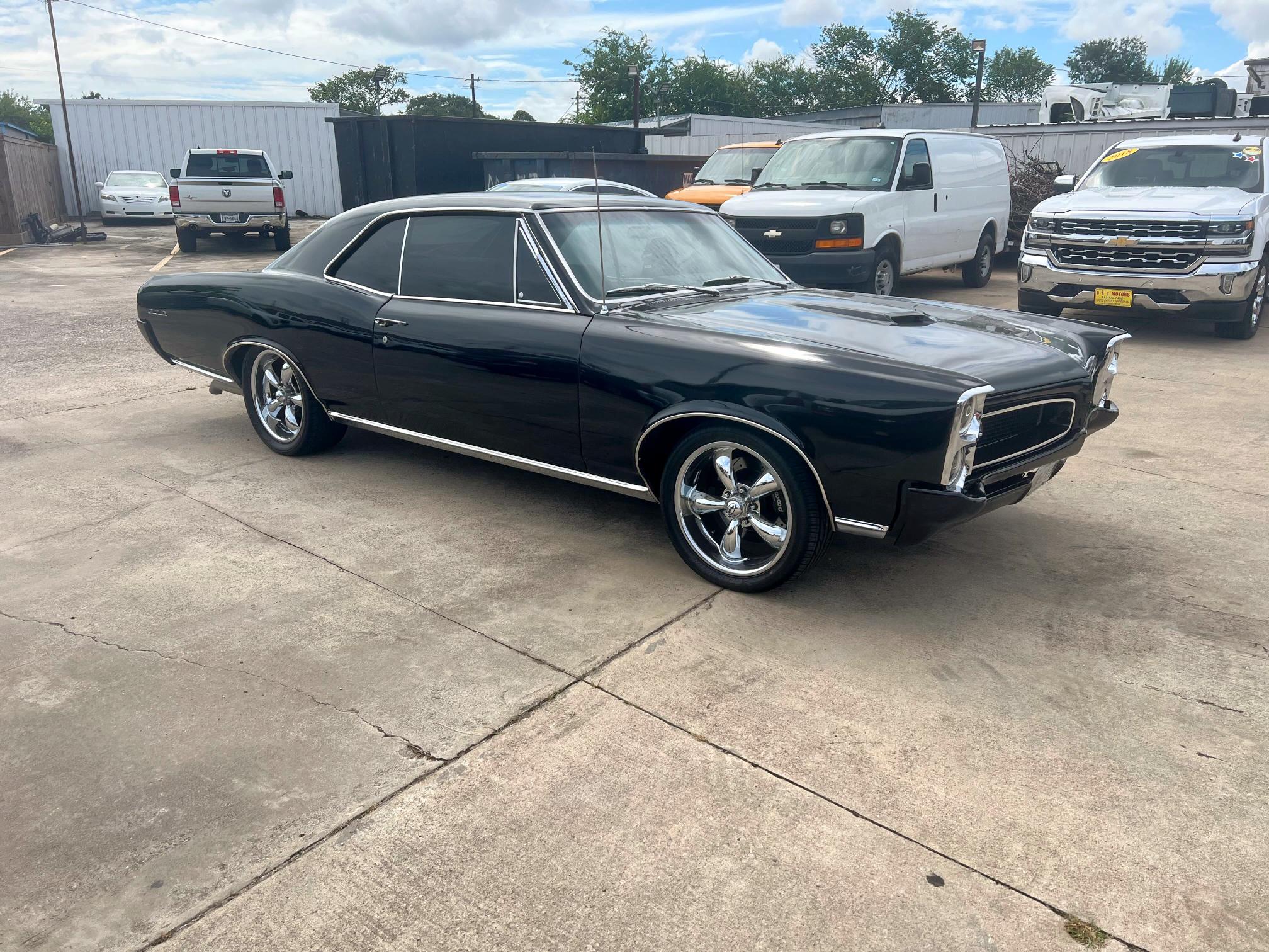 1966 PONTIAC GTO, 