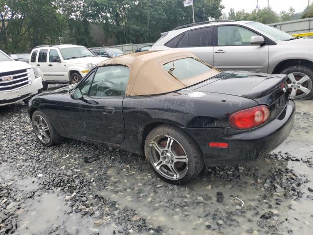 JM1NB353810205202 - 2001 MAZDA MX-5 MIATA BASE BLACK photo 2