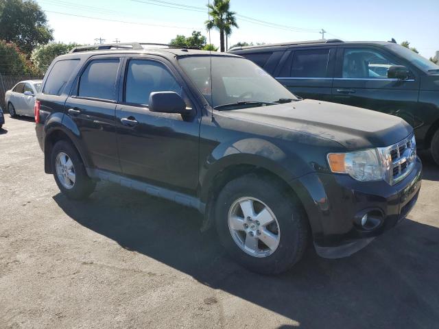 1FMCU0D79BKB55903 - 2011 FORD ESCAPE XLT BLACK photo 4