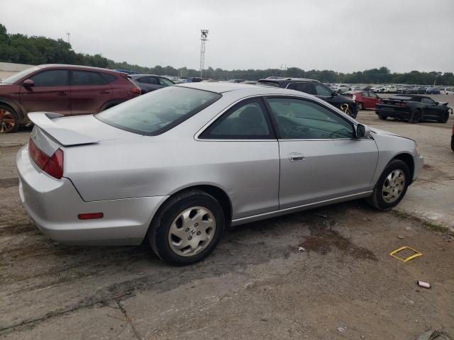 1HGCG3150YA019725 - 2000 HONDA ACCORD EX 银色 照片 3