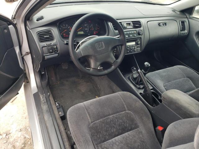 1HGCG3150YA019725 - 2000 HONDA ACCORD EX 银色 照片 8
