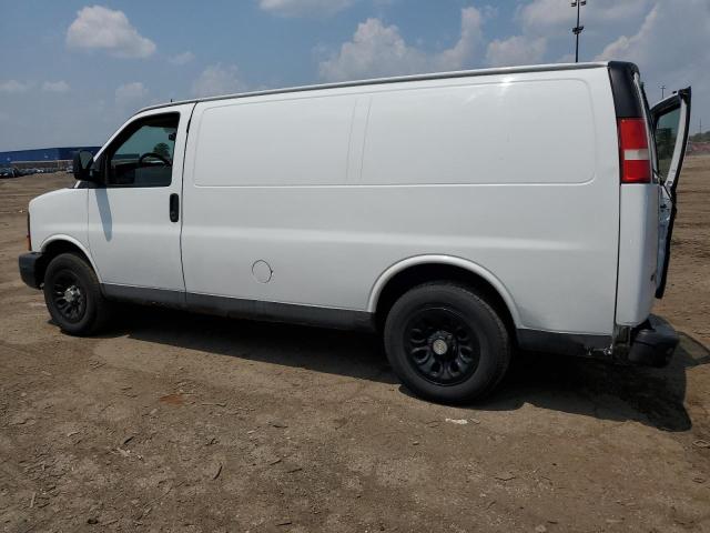 1GCSGAFX2D1158578 - 2013 CHEVROLET EXPRESS G1 WHITE photo 2