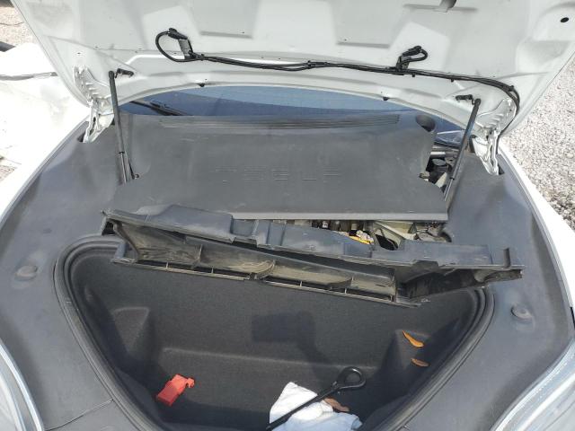 5YJSA1E22LF369101 - 2020 TESLA MODEL S Білий фото 11