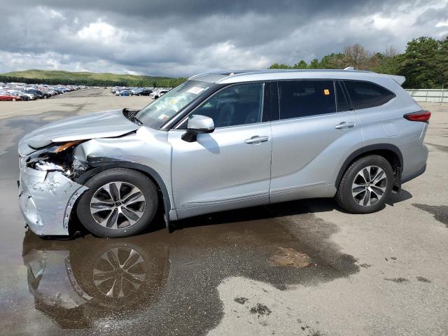 5TDGZRBH7LS038211 - 2020 TOYOTA HIGHLANDER XLE SILVER photo 1