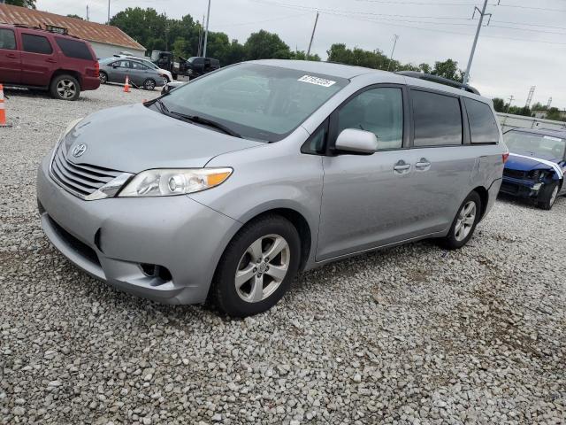 2017 TOYOTA SIENNA LE, 