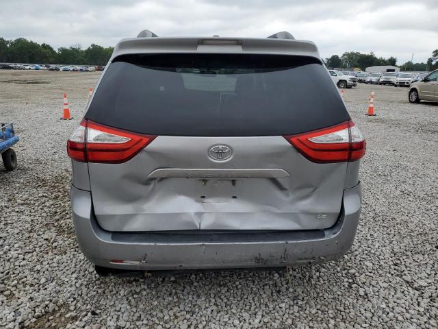 5TDKZ3DCXHS823225 - 2017 TOYOTA SIENNA LE ვერცხლისფერი ფოტო 6