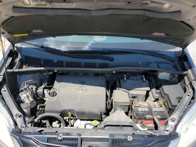 5TDKK3DC7CS199557 - 2012 TOYOTA SIENNA LE GRAY photo 12