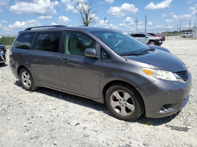 5TDKK3DC7CS199557 - 2012 TOYOTA SIENNA LE GRAY photo 4