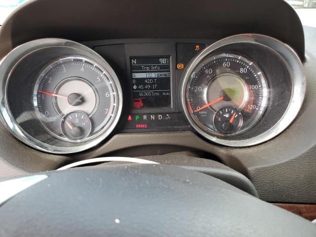 2A4RR8DG3BR676142 - 2011 CHRYSLER TOWN & COU TOURING L WHITE photo 9