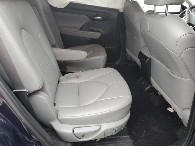5TDGZRBH0NS197915 - 2022 TOYOTA HIGHLANDER XLE BLUE photo 11