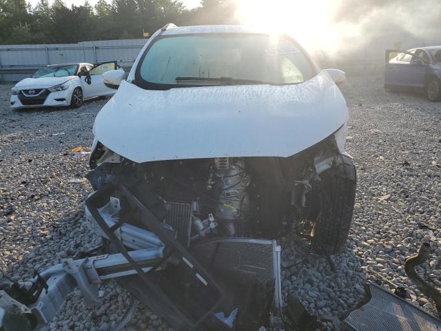 MAJ3S2GE8KC268208 - 2019 FORD ECOSPORT SE WHITE photo 5