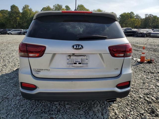 5XYPG4A53KG564105 - 2019 KIA SORENTO LX SILVER photo 6