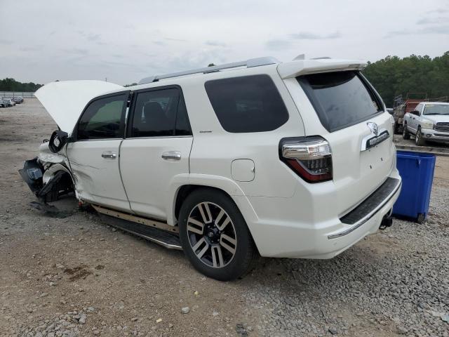 JTEZU5JR3K5205867 - 2019 TOYOTA 4RUNNER SR5 WHITE photo 2