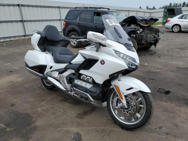 JH2SC795XJK001175 - 2018 HONDA GL1800 D WHITE photo 1