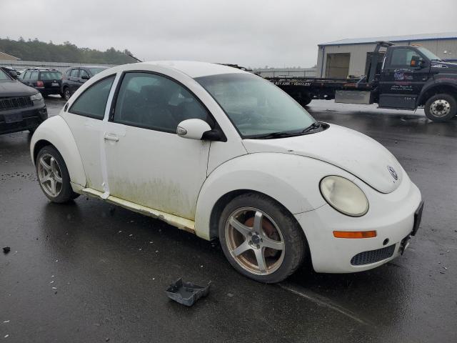 3VWPG3AG3AM009987 - 2010 VOLKSWAGEN NEW BEETLE Weiß Foto 4