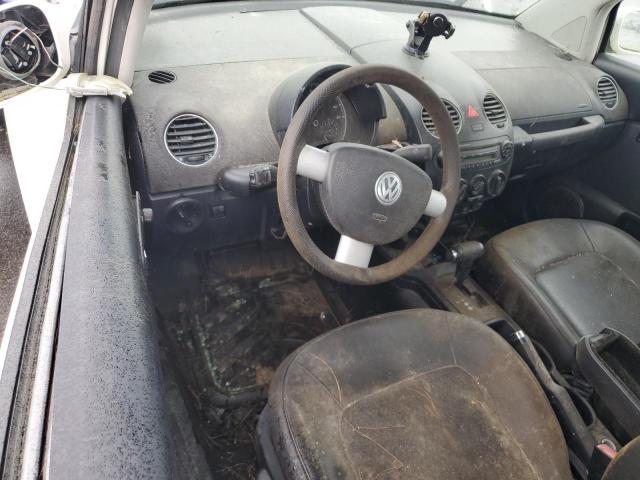 3VWPG3AG3AM009987 - 2010 VOLKSWAGEN NEW BEETLE Weiß Foto 8