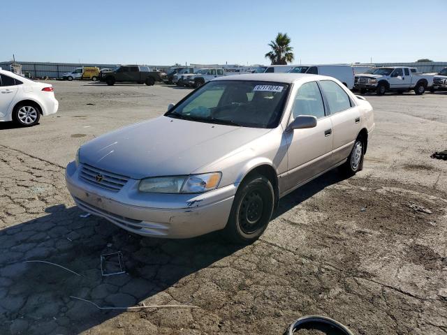 4T1BG22K9WU264314 - 1998 TOYOTA CAMRY CE TAN photo 1