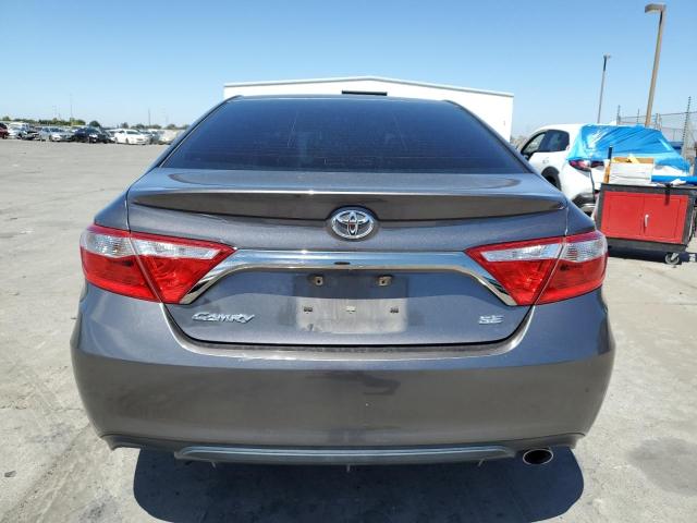 4T1BF1FKXHU417731 - 2017 TOYOTA CAMRY LE GRAY photo 6